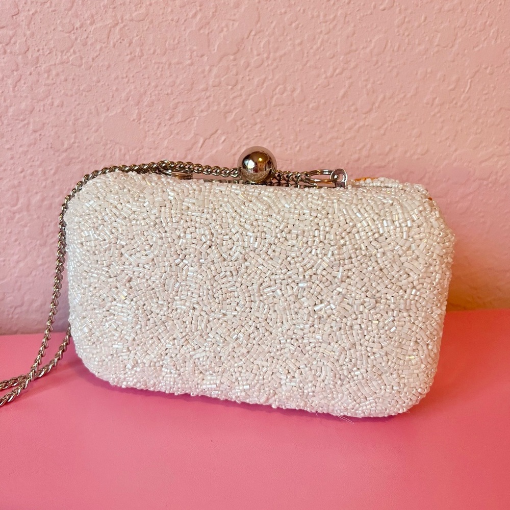 Vacay Darling White and Orange Beaded Clutch - Picture 9 of 14